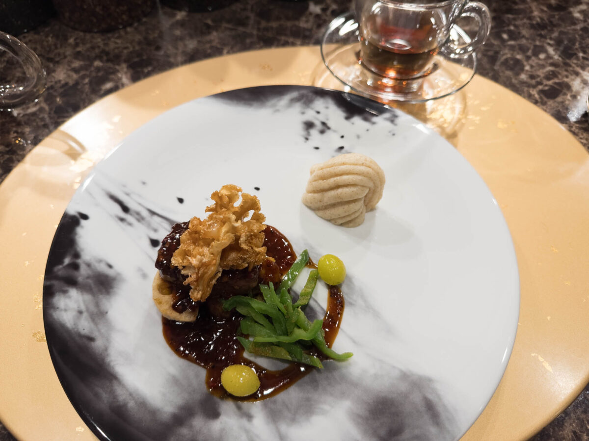 IMG 8484 代々木・TOKYO CHINOIS 神子