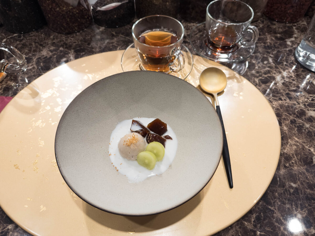 IMG 8487 代々木・TOKYO CHINOIS 神子